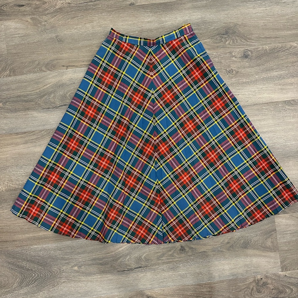 Beautiful vintage plaid skirt